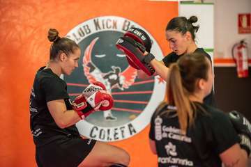 El Rocasa disfruta de una sesión de entrenamiento de Kick Boxing (Foto TA)